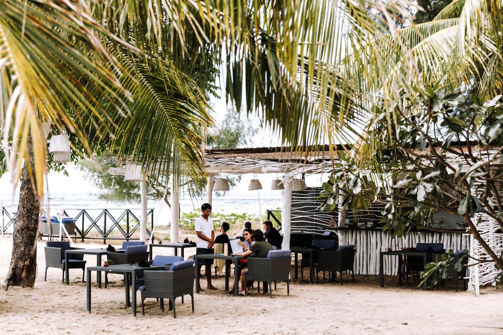 Meno House - Adults Only Hotel Gili Meno Exterior photo